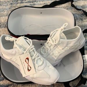 Brand new Nfinity evolution cheer shoes